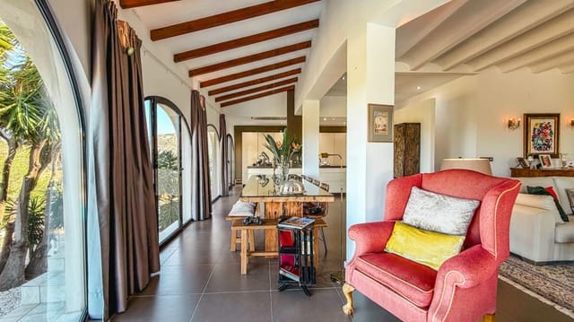 3 soveværelse Villa til salg i La Sella med swimmingpool garage - € 889.000 (Ref: 9603540)