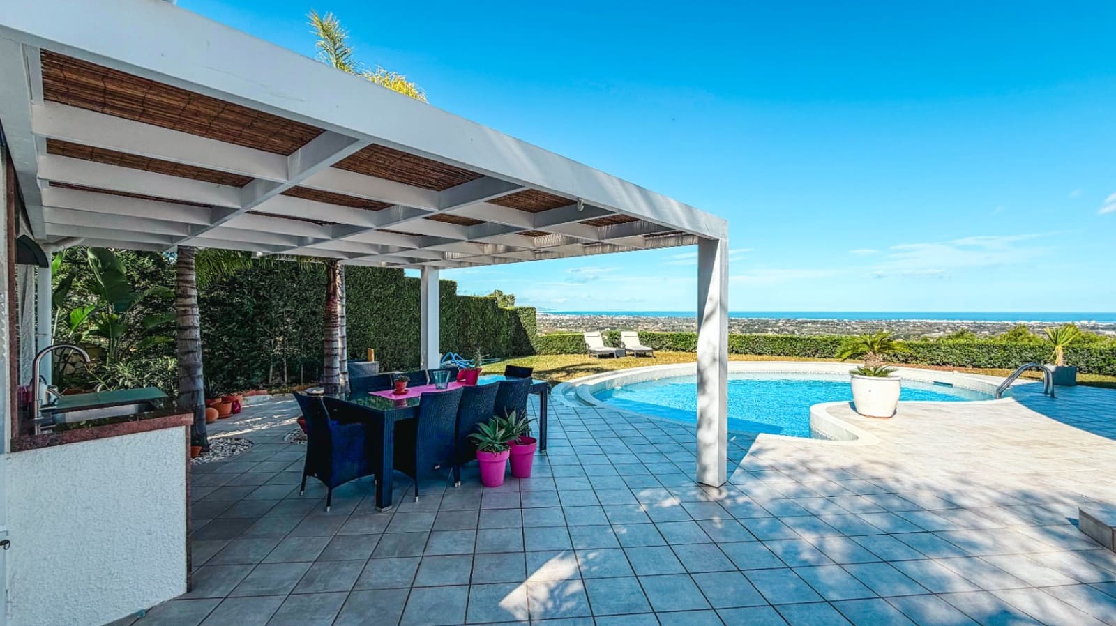 3 soveværelse Villa til salg i La Sella med swimmingpool garage - € 889.000 (Ref: 9603540)