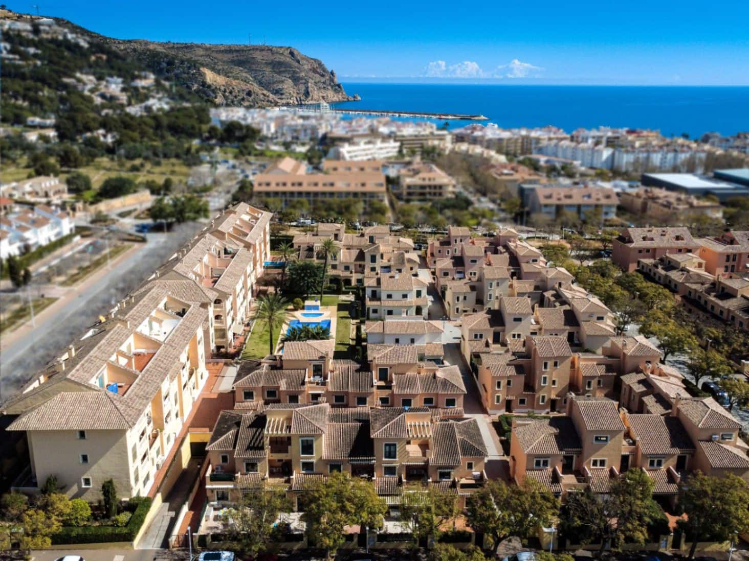 4 soverom Hus til salgs i Javea / Xabia med svømmebasseng garasje - € 749 000 (Ref: 9700189)