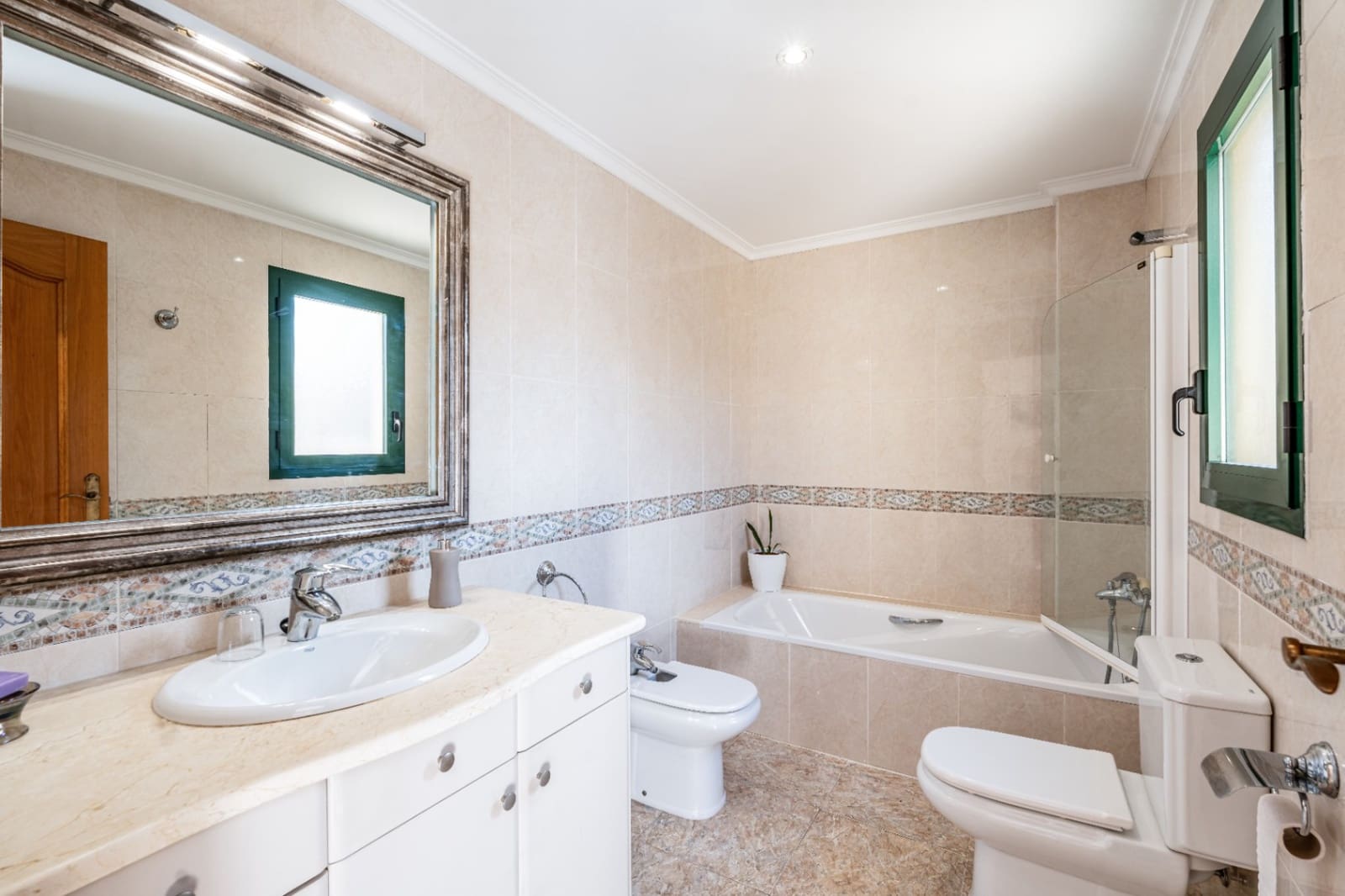 4 soverom Hus til salgs i Javea / Xabia med svømmebasseng garasje - € 749 000 (Ref: 9700189)