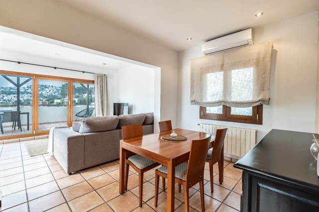 Villa til salg i Moraira, Teulada-Moraira - € 1.000.000 (Ref: 9700324)