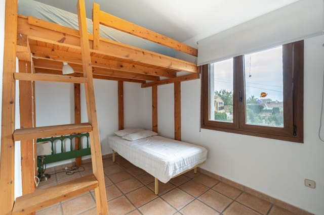 Villa til salg i Moraira, Teulada-Moraira - € 1.000.000 (Ref: 9700324)