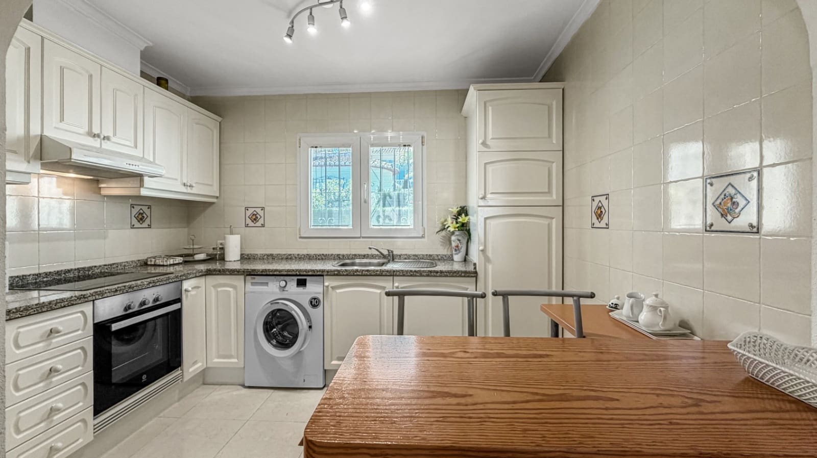 2 bedroom Villa for sale in Pedreguer with garage - € 275,000 (Ref: 9733812)