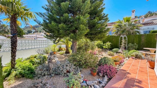 Chalet de 2 habitaciones en Pedreguer en venta con garaje - 275.000 € (Ref: 9733812)