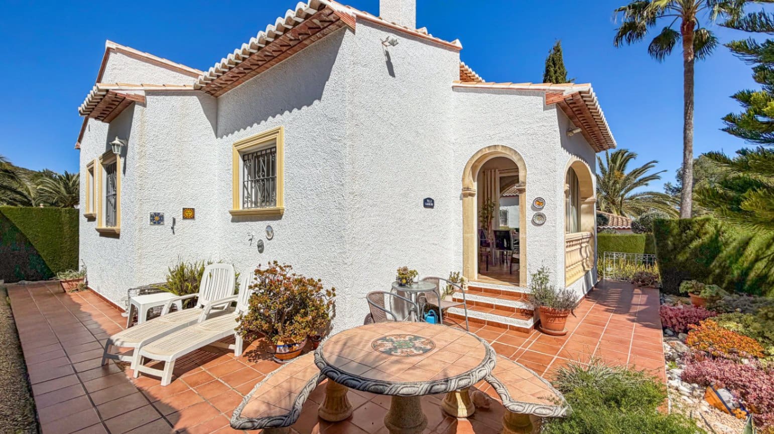 2 bedroom Villa for sale in Pedreguer with garage - € 275,000 (Ref: 9733812)
