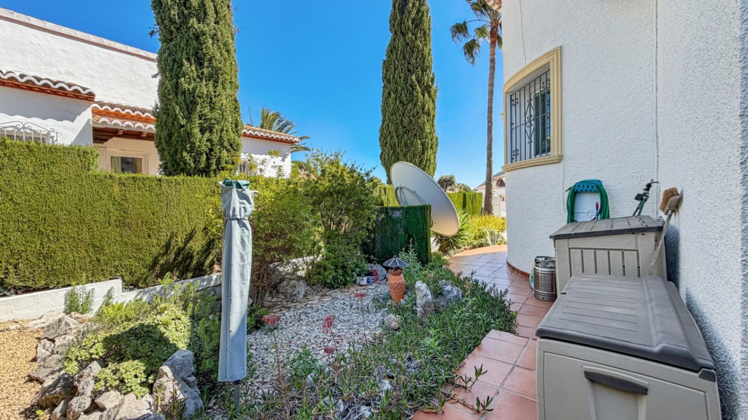 2 bedroom Villa for sale in Pedreguer with garage - € 275,000 (Ref: 9733812)