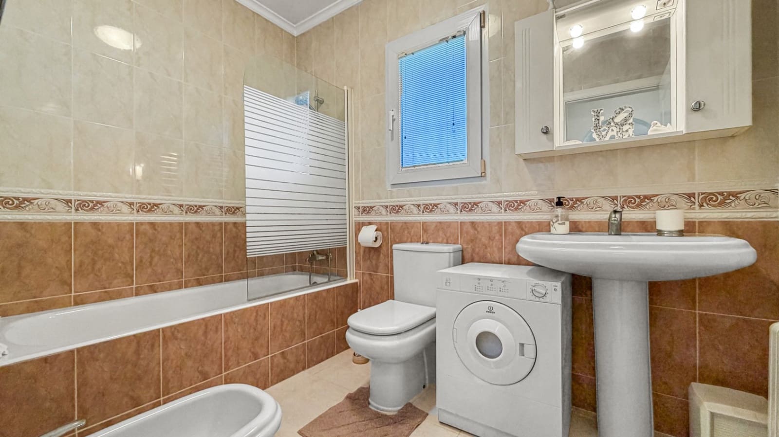 2 bedroom Villa for sale in Pedreguer with garage - € 275,000 (Ref: 9733812)