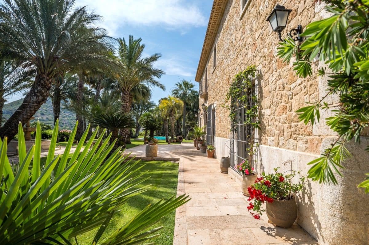 7 bedroom Finca/Country House for sale in La Xara with pool garage - € 2,490,000 (Ref: 9810436)