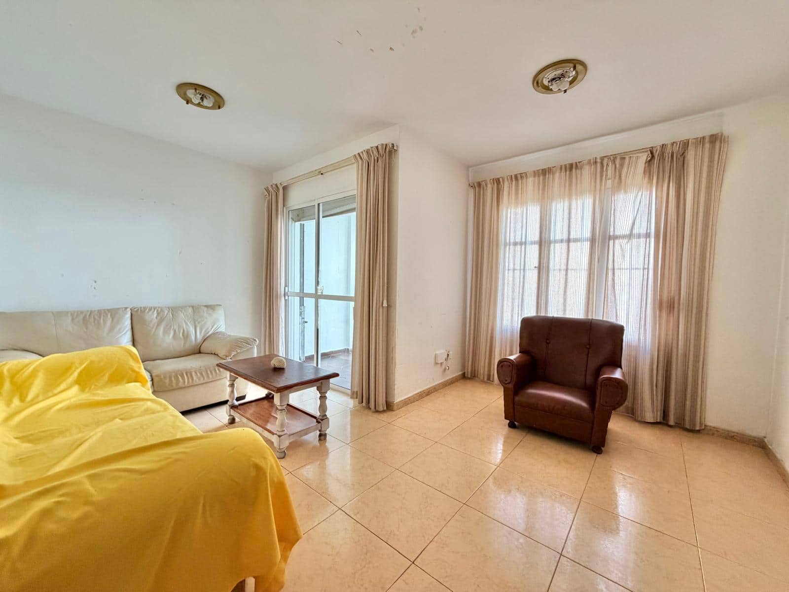 Apartamento de 2 habitaciones en Manilva en venta con piscina - 239.950 € (Ref: 10009583)