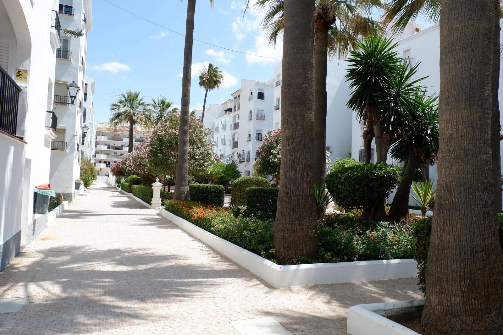 Apartamento de 2 habitaciones en Manilva en venta con piscina - 239.950 € (Ref: 10009583)