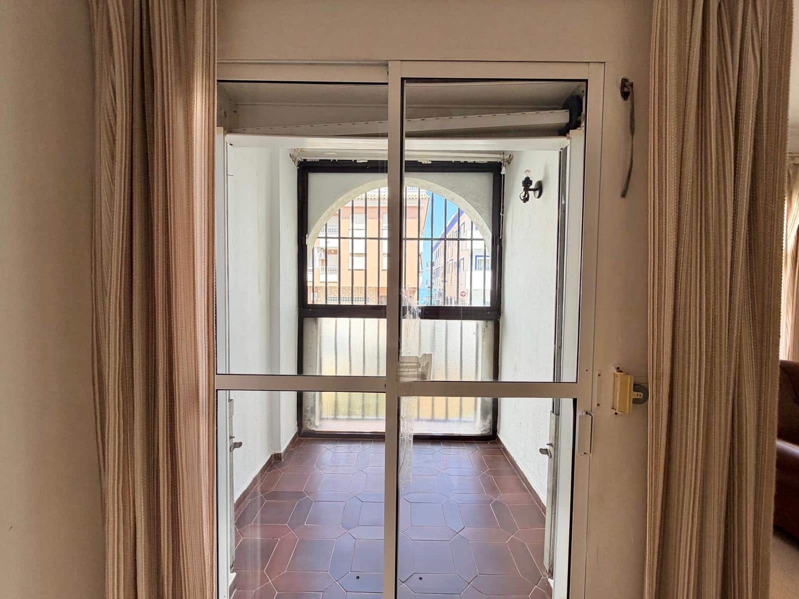 Apartamento de 2 habitaciones en Manilva en venta con piscina - 239.950 € (Ref: 10009583)