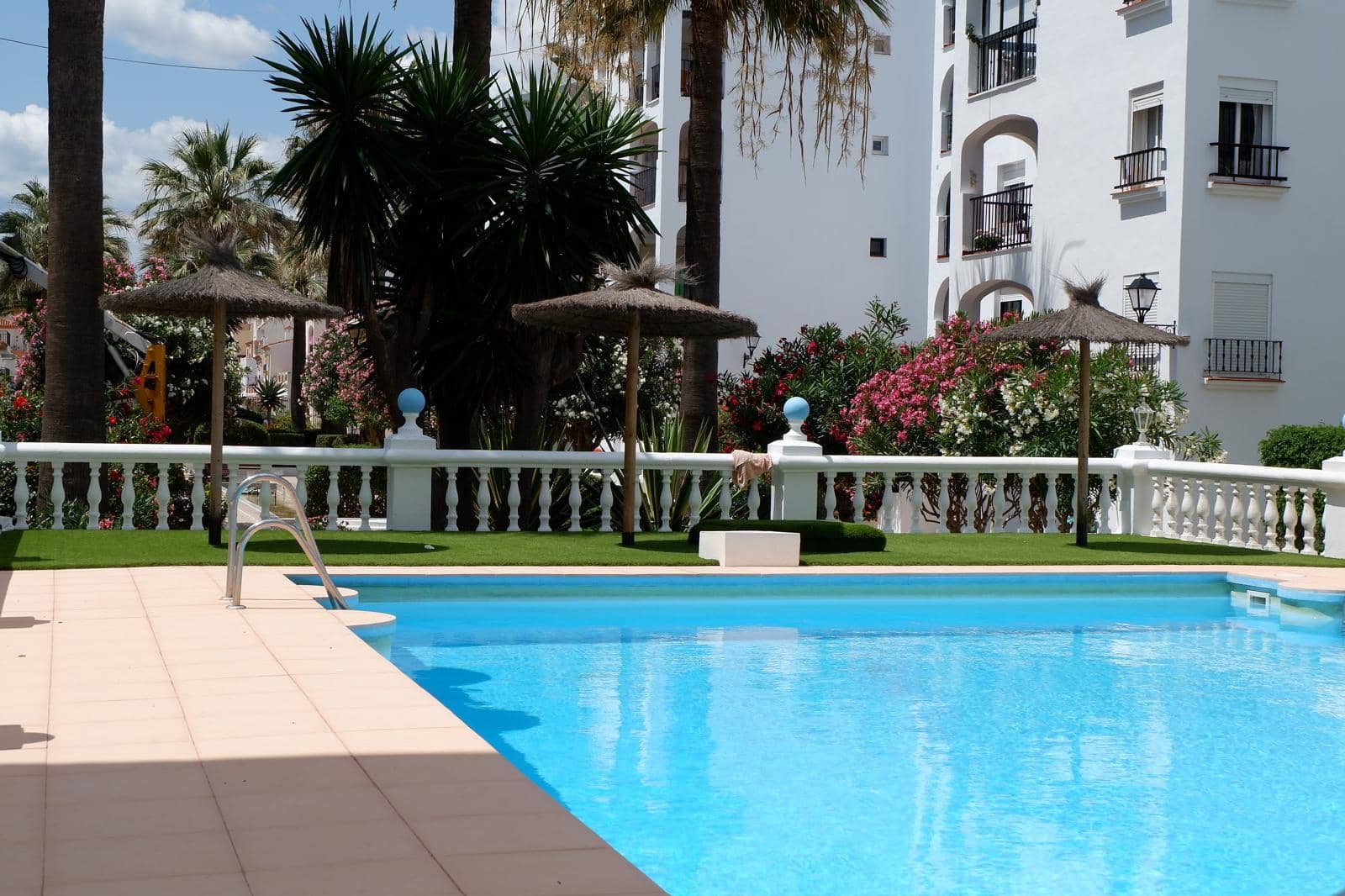 Apartamento de 2 habitaciones en Manilva en venta con piscina - 239.950 € (Ref: 10009583)