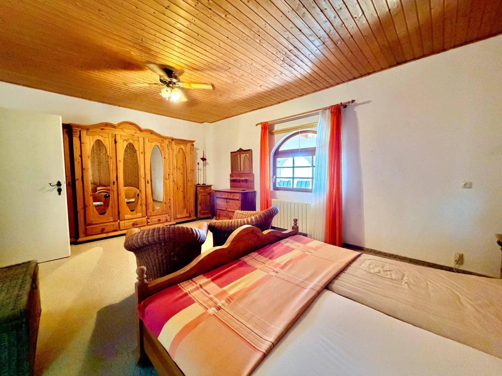 6 bedroom Finca/Country House for sale in Casarabonela with garage - € 445,000 (Ref: 10012174)