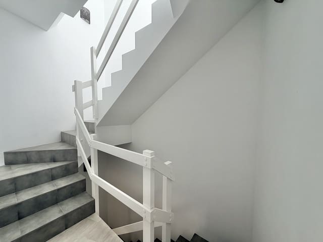 2 Zimmer Haus zu verkaufen in Pruna - 69.950 € (Ref: 10057294)