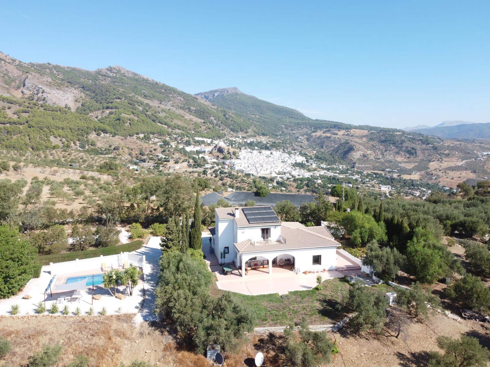 3 quarto Quinta/Casa Rural para venda em Casarabonela com piscina garagem - 660 000 € (Ref: 10086753)