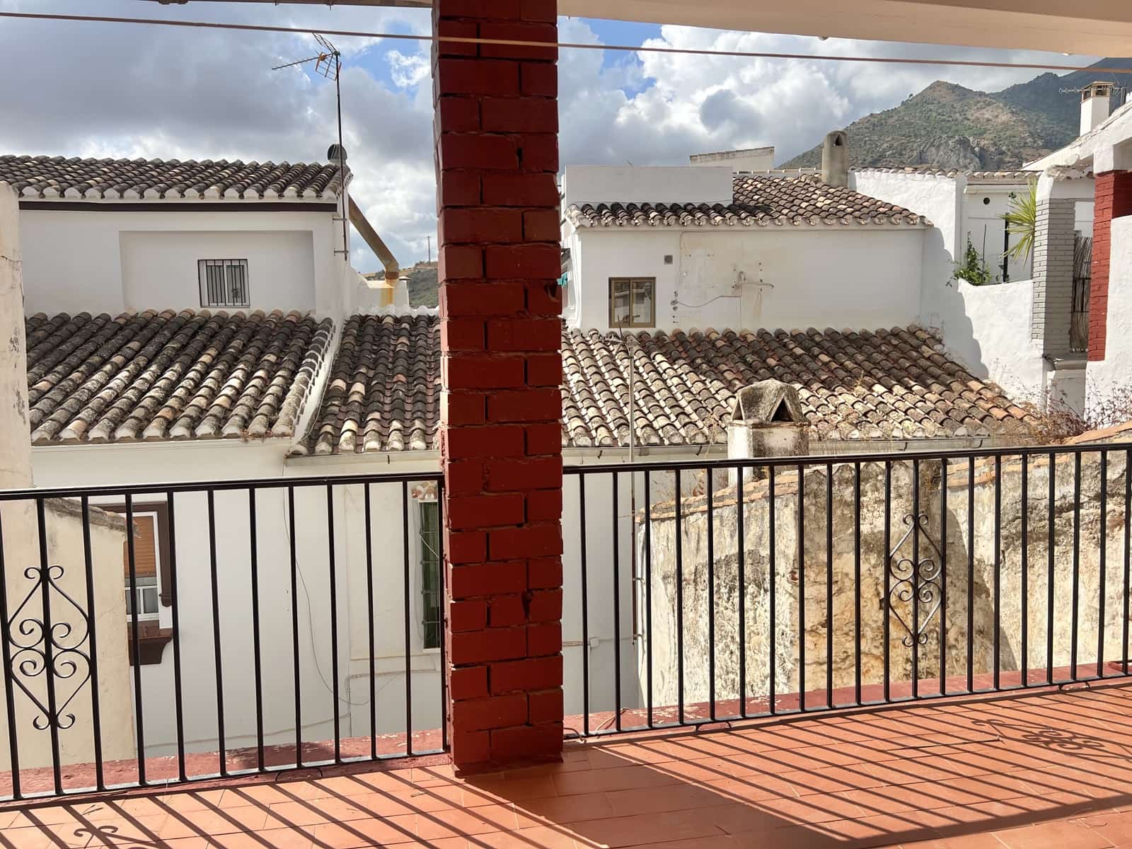 3 bedroom Townhouse for sale in Casarabonela - € 129,950 (Ref: 9400972)