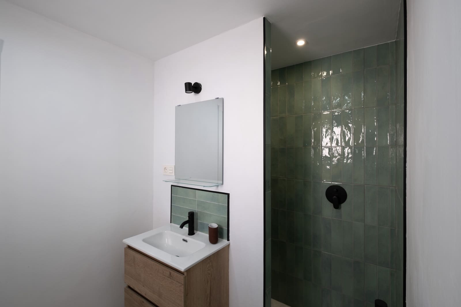 4 bedroom Townhouse for sale in Casarabonela - € 184,950 (Ref: 9400996)