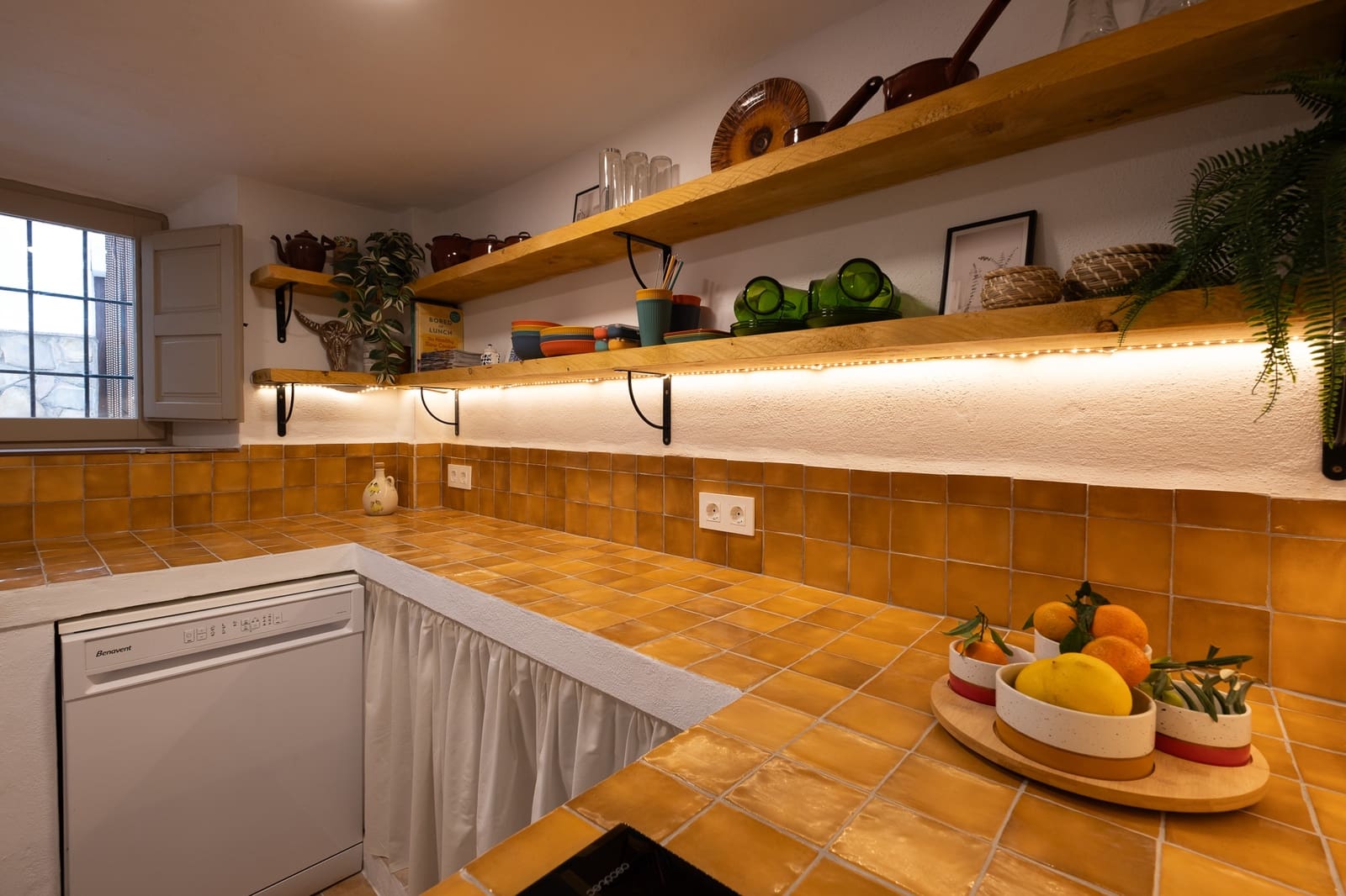 4 bedroom Townhouse for sale in Casarabonela - € 184,950 (Ref: 9400996)