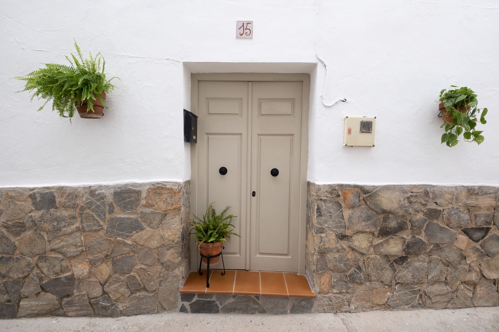 4 bedroom Townhouse for sale in Casarabonela - € 184,950 (Ref: 9400996)