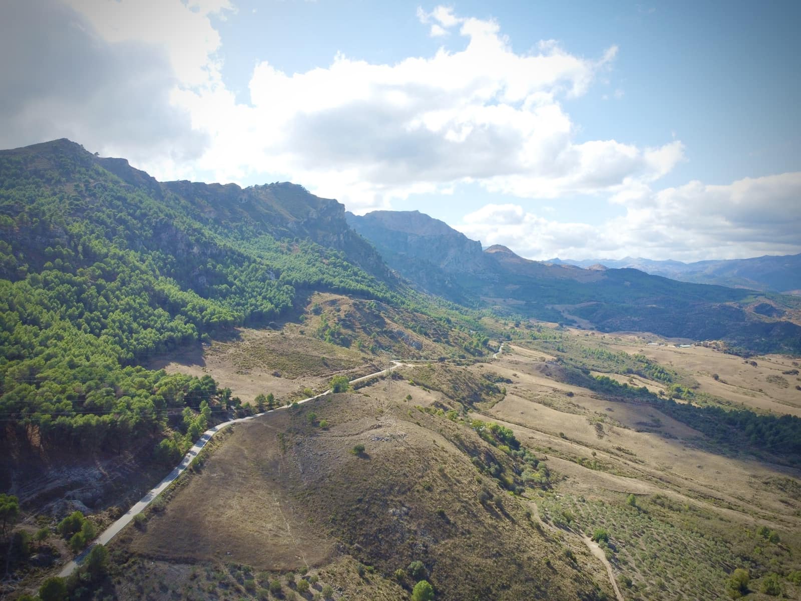 Grunde uden byggetilladelser til salg i Casarabonela - € 320.000 (Ref: 9401007)