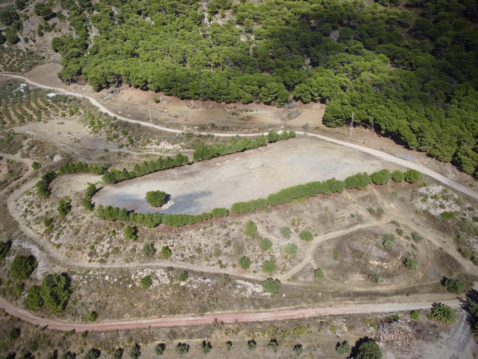 Grunde uden byggetilladelser til salg i Casarabonela - € 320.000 (Ref: 9401007)