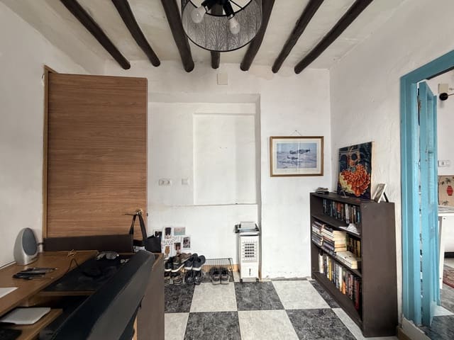 5 bedroom Townhouse for sale in Pruna - € 129,950 (Ref: 9401618)