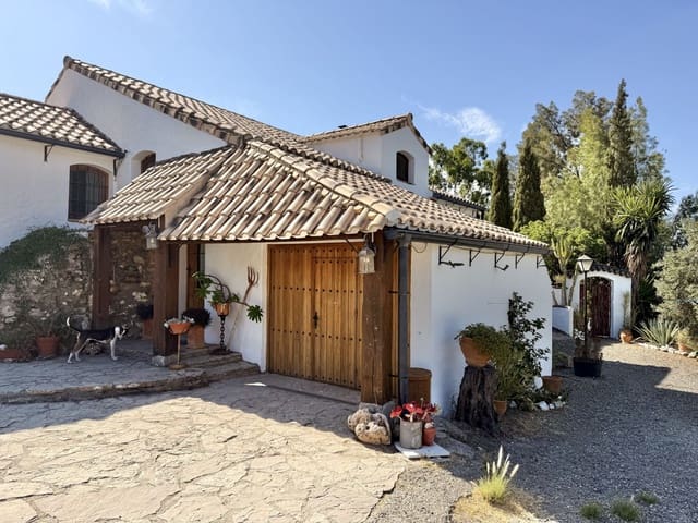 3 soveværelse Finca/Landehus til salg i Casarabonela med swimmingpool - € 800.000 (Ref: 9411294)