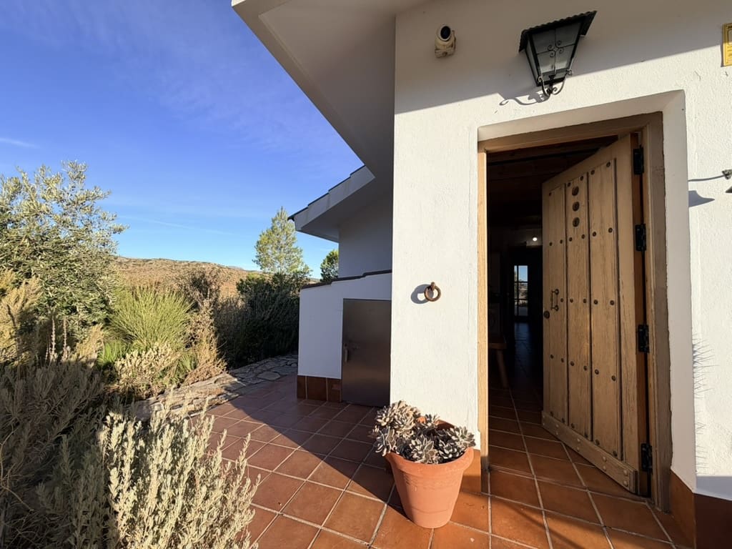 3 soveværelse Finca/Landehus til salg i Ardales med swimmingpool - € 350.000 (Ref: 9420027)