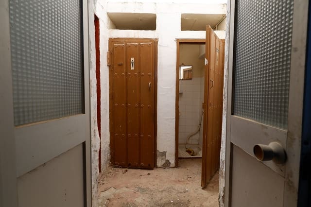 7 soveværelse Byhus til salg i Casarabonela - € 69.950 (Ref: 9446707)