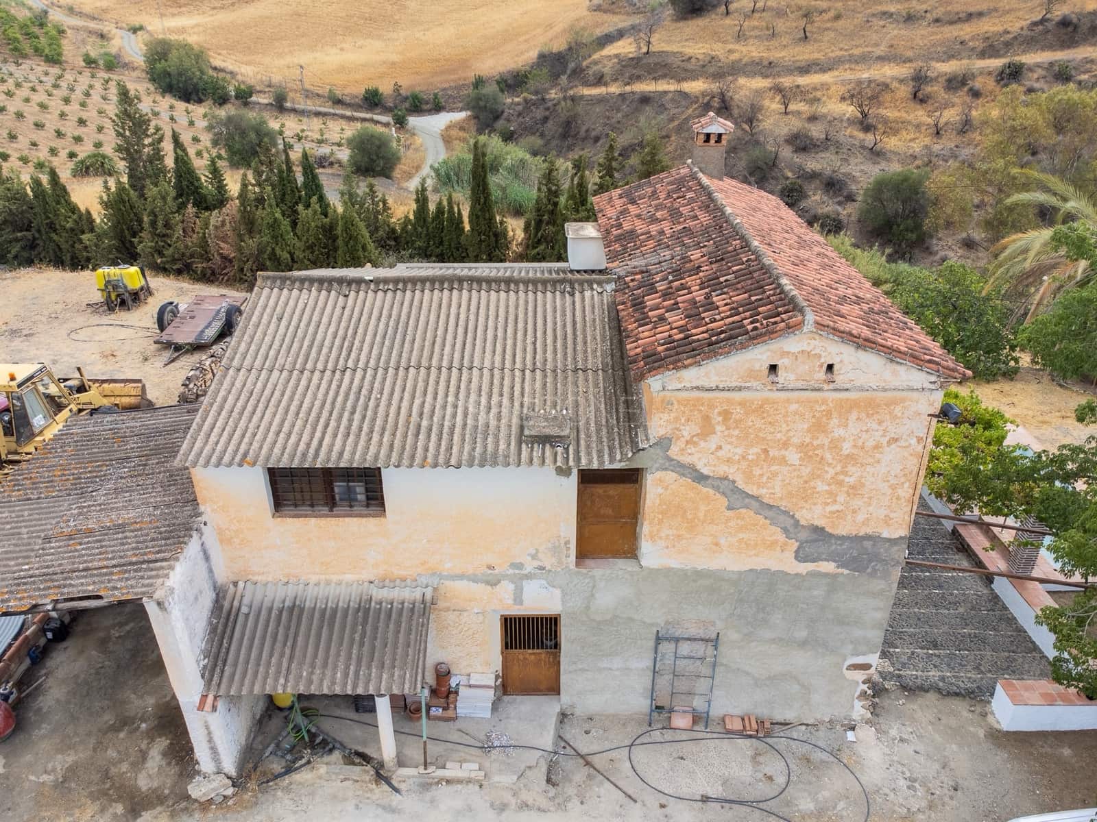 6 soveværelse Finca/Landehus til salg i Casarabonela med swimmingpool - € 400.000 (Ref: 9446999)