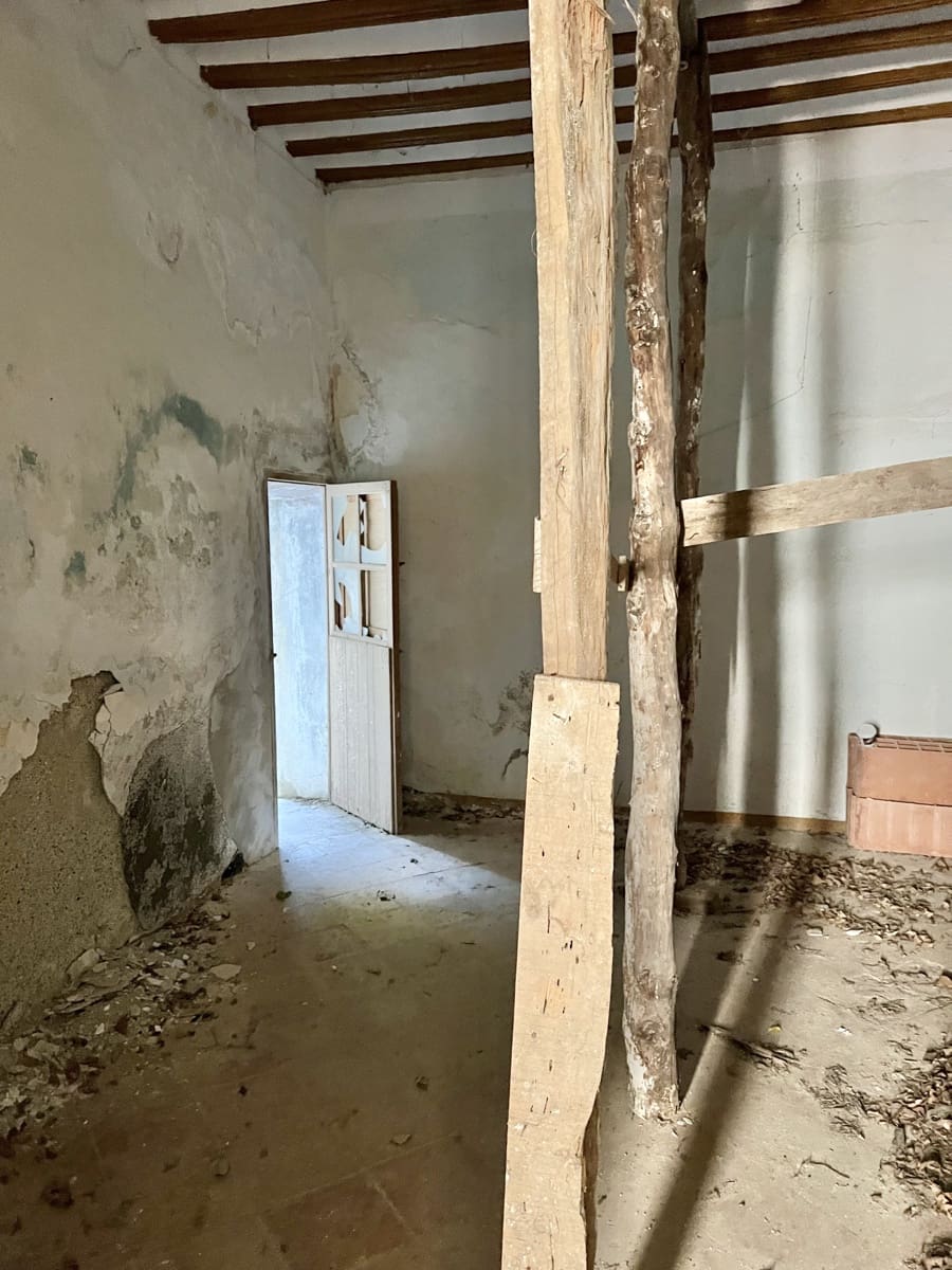 8 soveværelse Byhus til salg i Casarabonela - € 78.000 (Ref: 9449673)