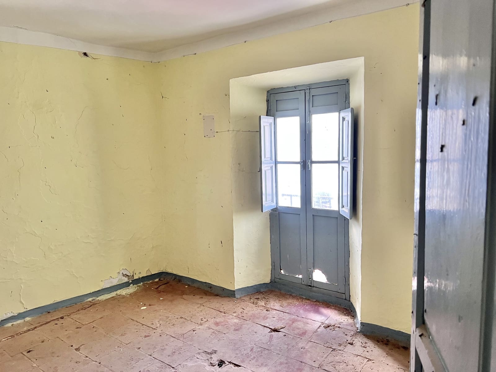 8 soveværelse Byhus til salg i Casarabonela - € 78.000 (Ref: 9449673)