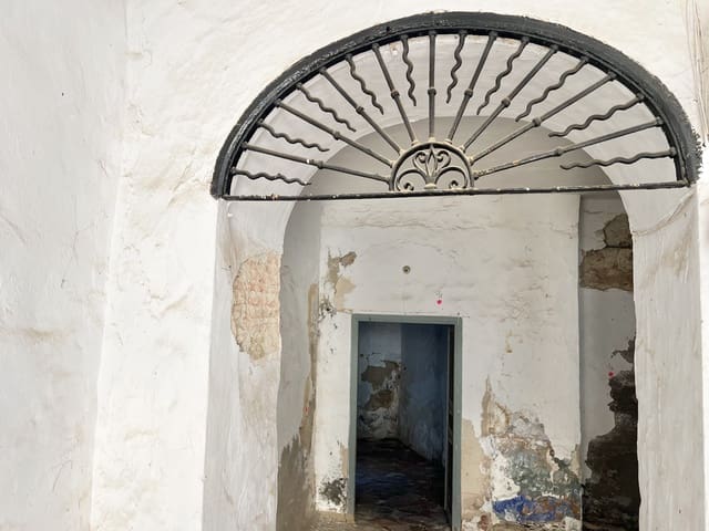 8 soveværelse Byhus til salg i Casarabonela - € 78.000 (Ref: 9449673)