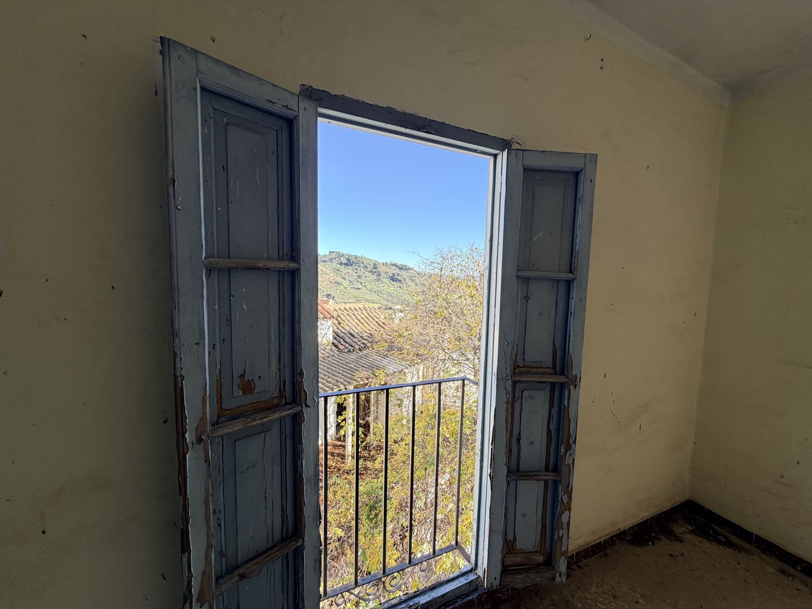 8 slaapkamer Huis te koop in Casarabonela - € 78.000 (Ref: 9449673)