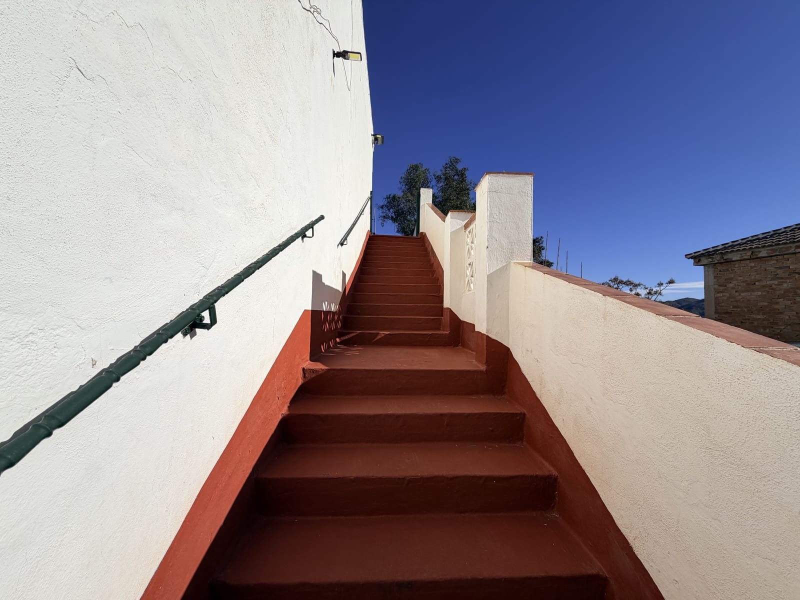 6 makuuhuone Maalaistalo myytävänä paikassa Alora mukana 
autotalli - 299 950 € (Ref: 9538937)