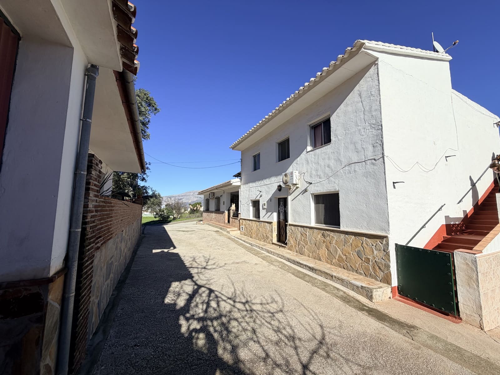 6 makuuhuone Maalaistalo myytävänä paikassa Alora mukana 
autotalli - 299 950 € (Ref: 9538937)