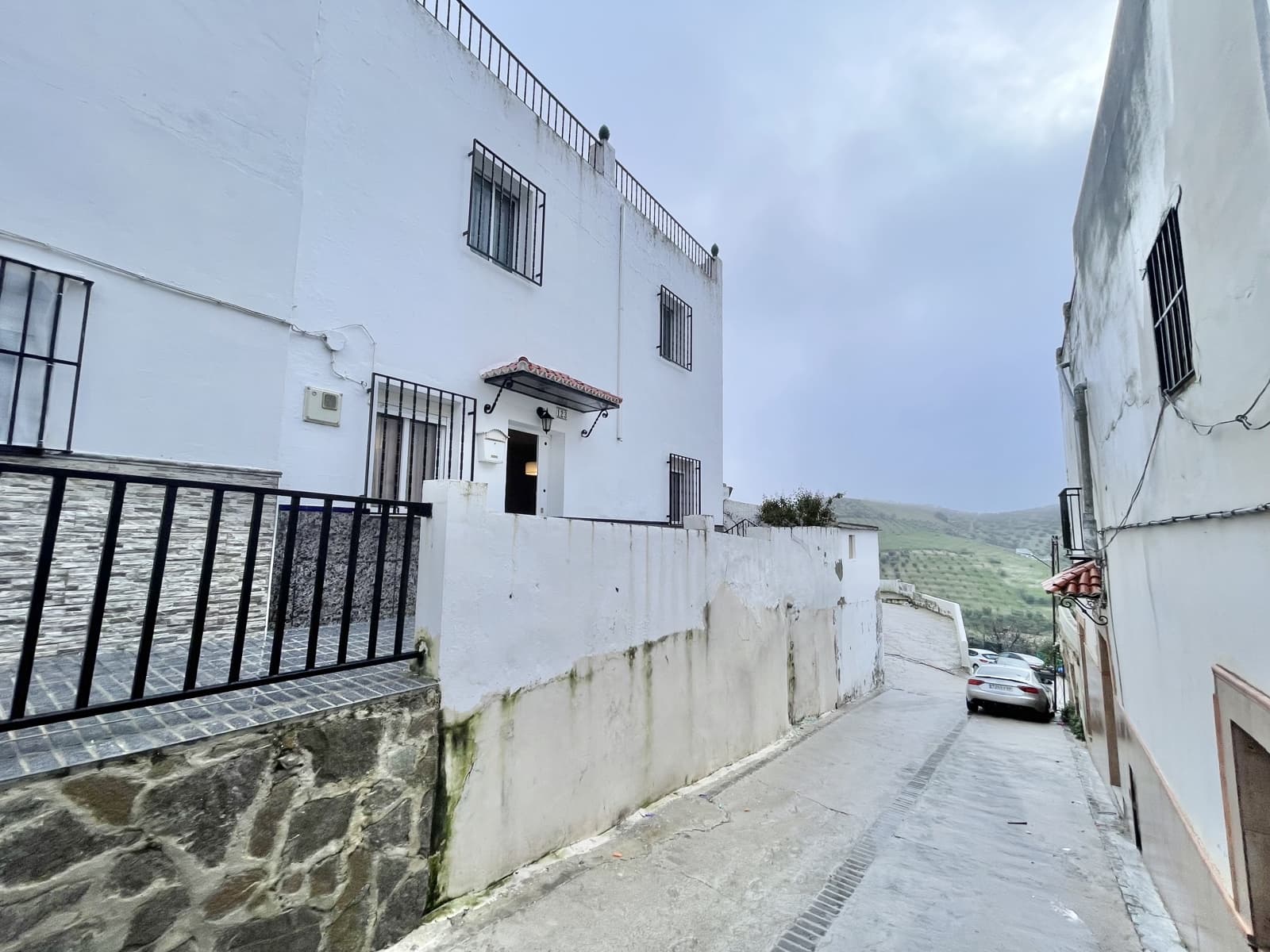 6 slaapkamer Huis te koop in Pruna met garage - € 85.000 (Ref: 9543931)