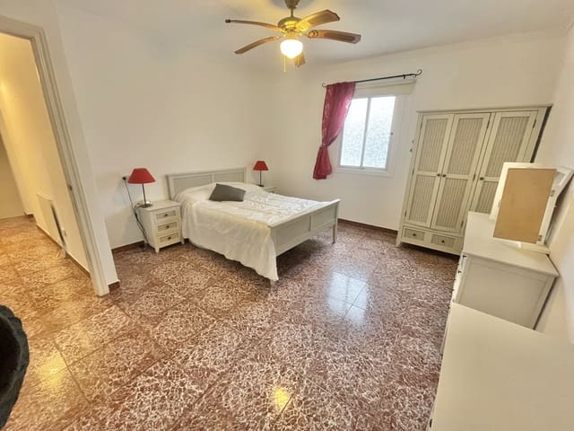 6 sypialnia Dom na sprzedaż w Pruna z garażem - 85 000 € (Ref: 9543931)