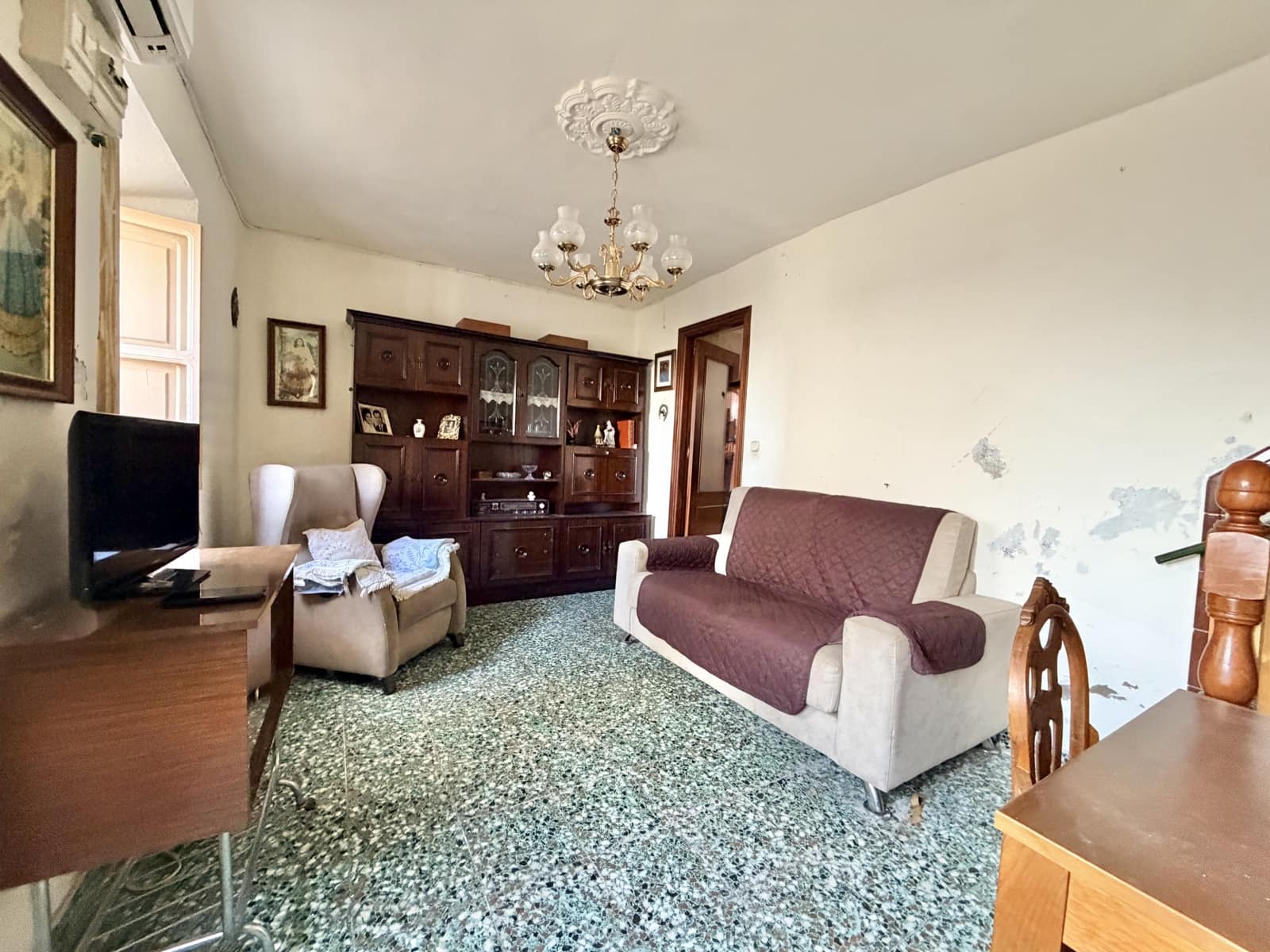 6 Zimmer Reihenhaus zu verkaufen in Casarabonela mit Garage - 160.000 € (Ref: 9620603)