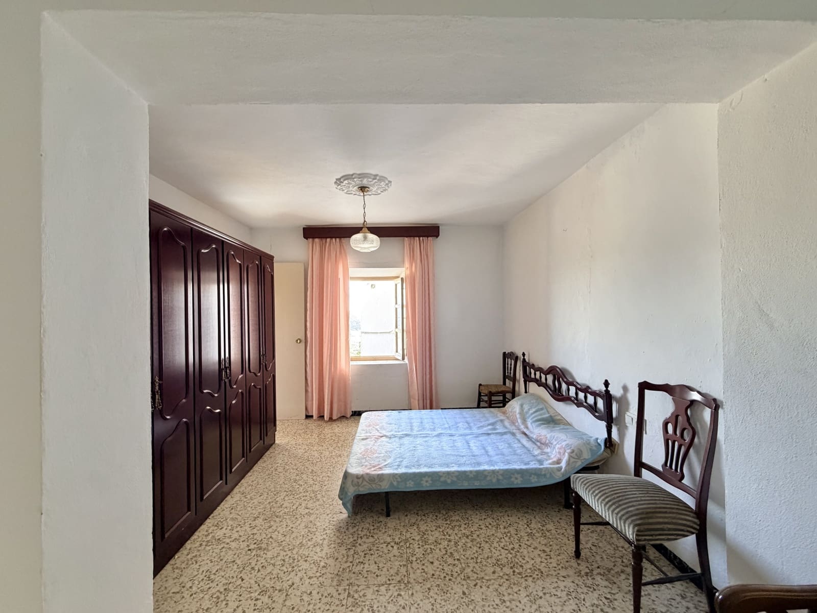 6 Zimmer Reihenhaus zu verkaufen in Casarabonela mit Garage - 160.000 € (Ref: 9620603)