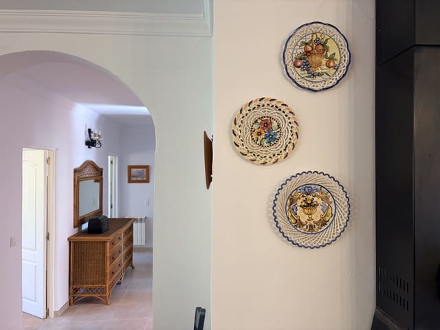 2 soverom Finca/Herregård til salgs i Casarabonela med garasje - € 349 950 (Ref: 9632766)