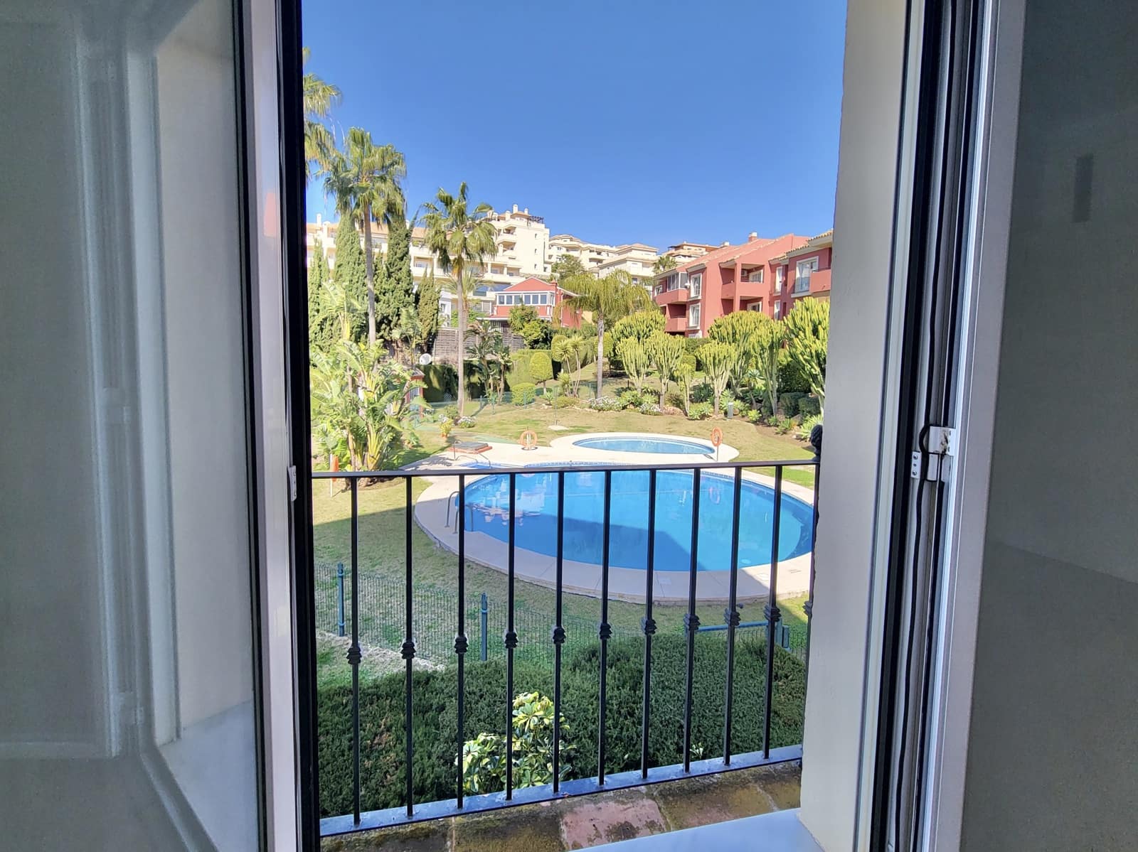 3 bedroom Apartment for sale in Mijas with pool garage - € 312,000 (Ref: 9683903)