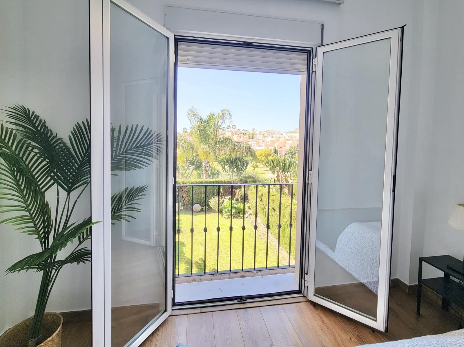 3 bedroom Apartment for sale in Mijas with pool garage - € 312,000 (Ref: 9683903)