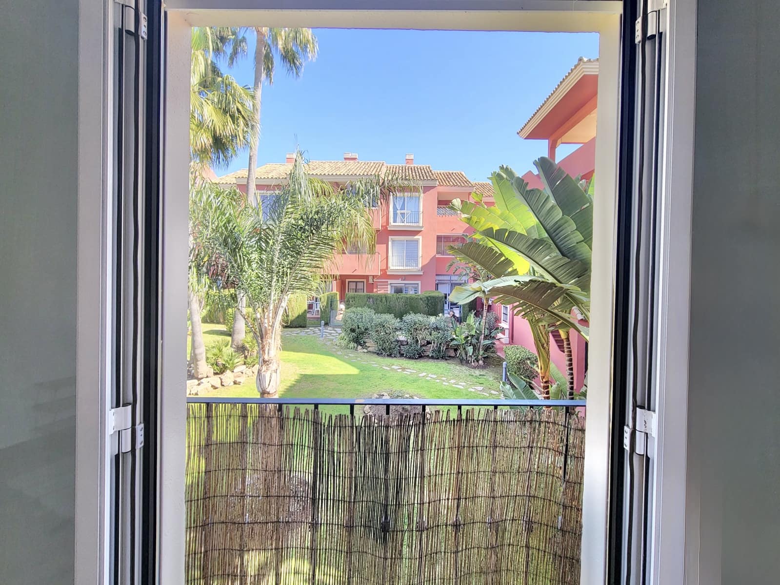 3 bedroom Apartment for sale in Mijas with pool garage - € 312,000 (Ref: 9683903)