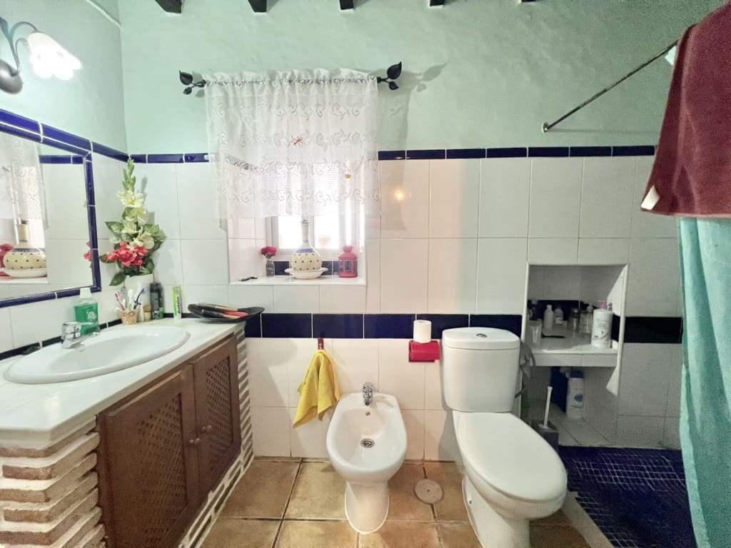 7 chambre Finca/Maison de Campagne à vendre à Casarabonela avec piscine garage - 749 000 € (Ref: 9715209)