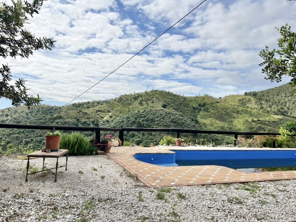 7 chambre Finca/Maison de Campagne à vendre à Casarabonela avec piscine garage - 749 000 € (Ref: 9715209)