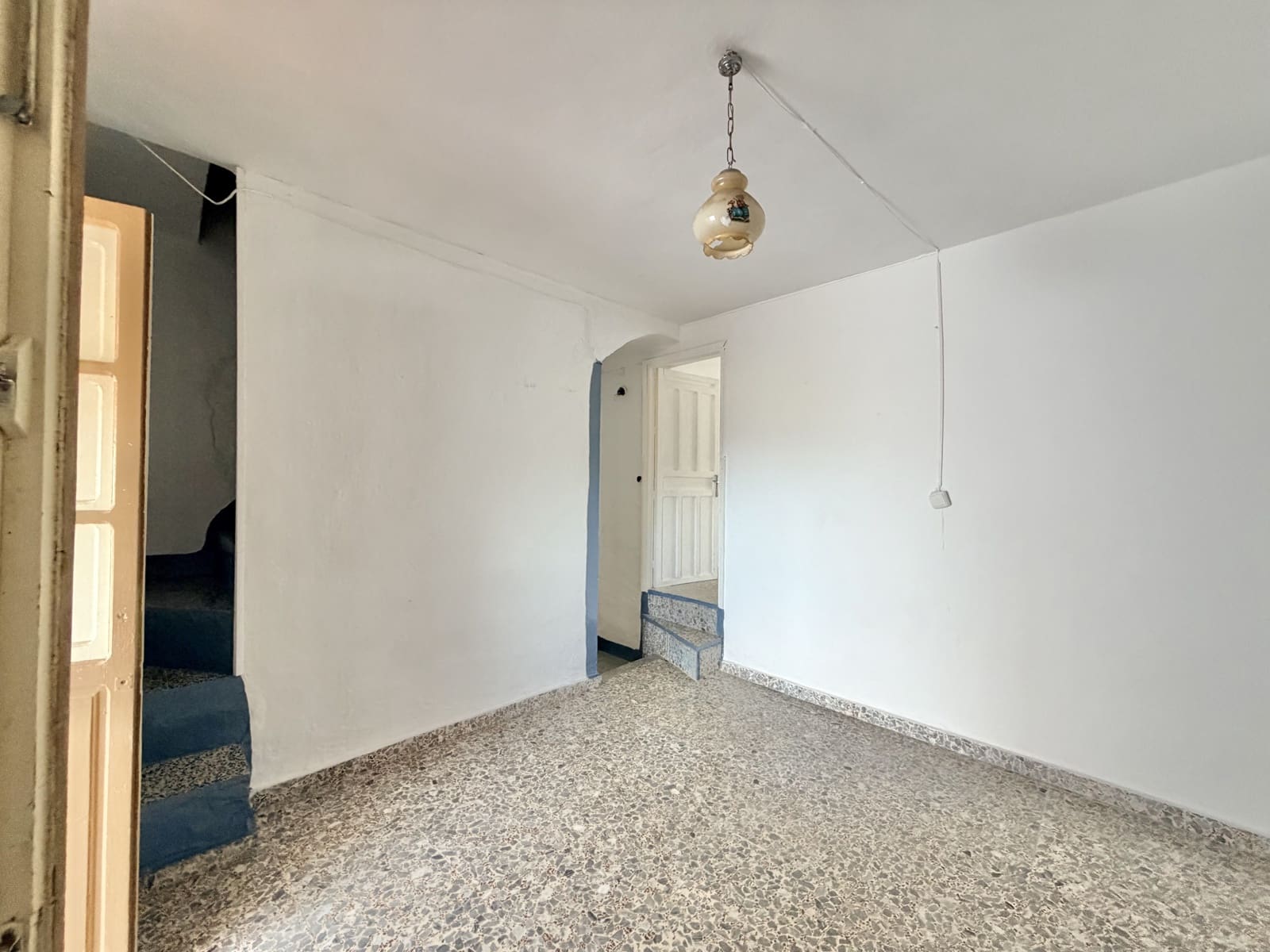 2 bedroom Townhouse for sale in Casarabonela - € 89,950 (Ref: 9852279)