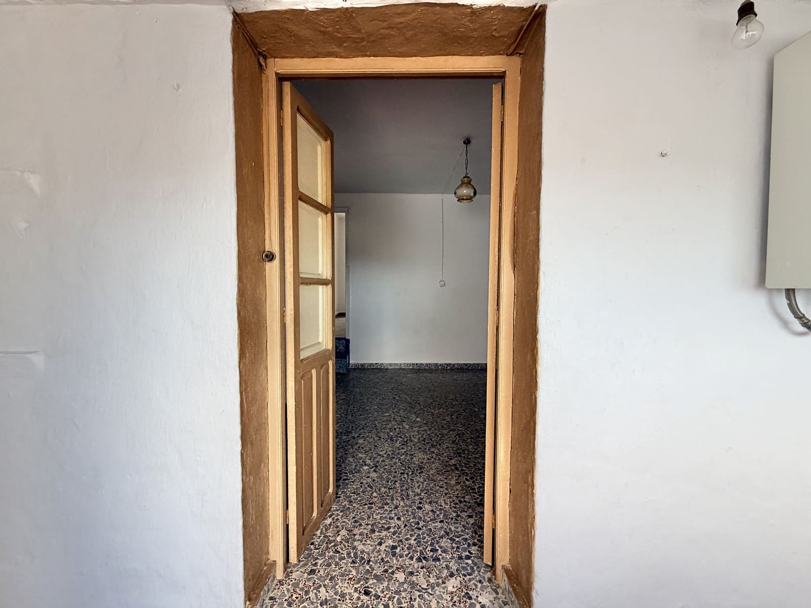 2 bedroom Townhouse for sale in Casarabonela - € 89,950 (Ref: 9852279)