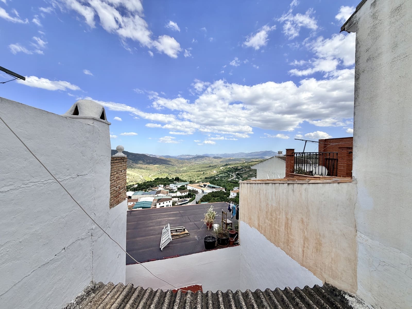 2 bedroom Townhouse for sale in Casarabonela - € 89,950 (Ref: 9852279)