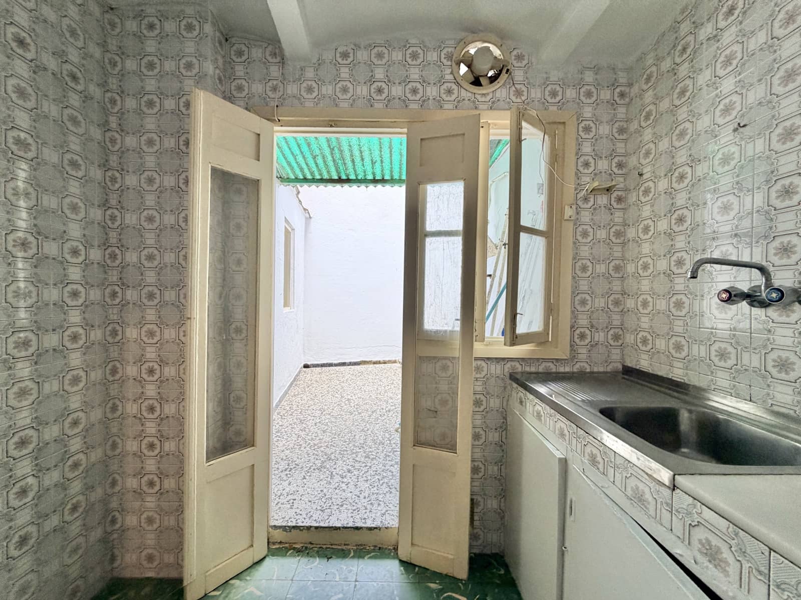 2 bedroom Townhouse for sale in Casarabonela - € 89,950 (Ref: 9852279)